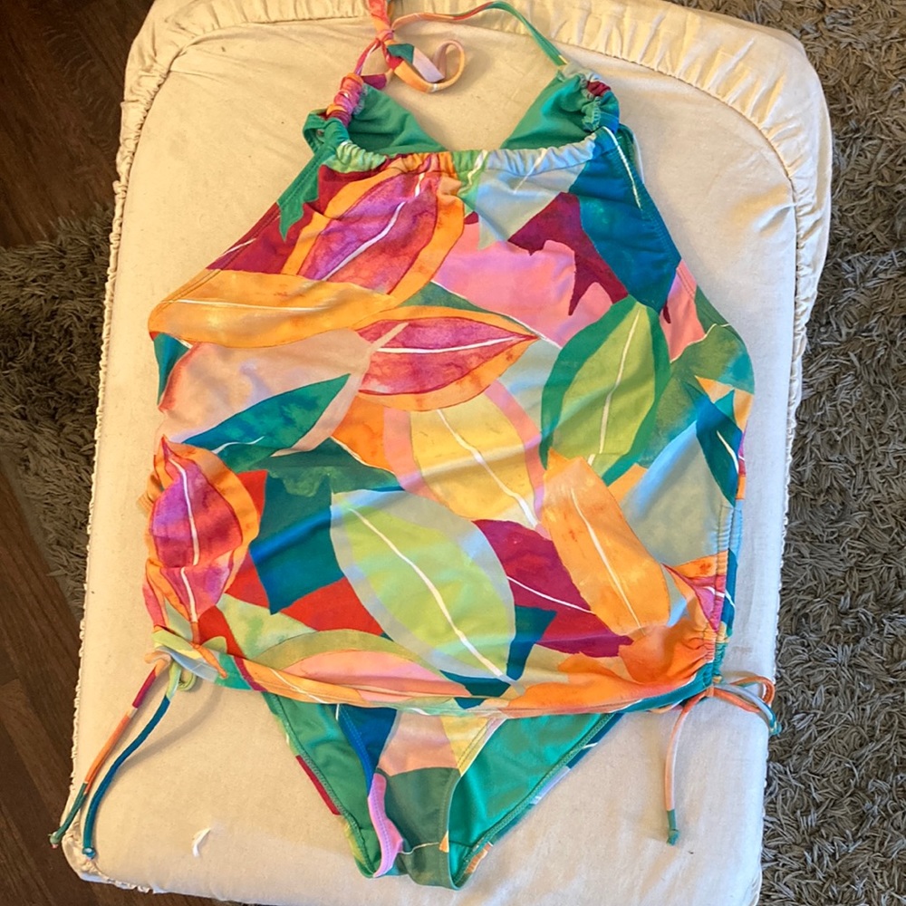 2piece floral in size large